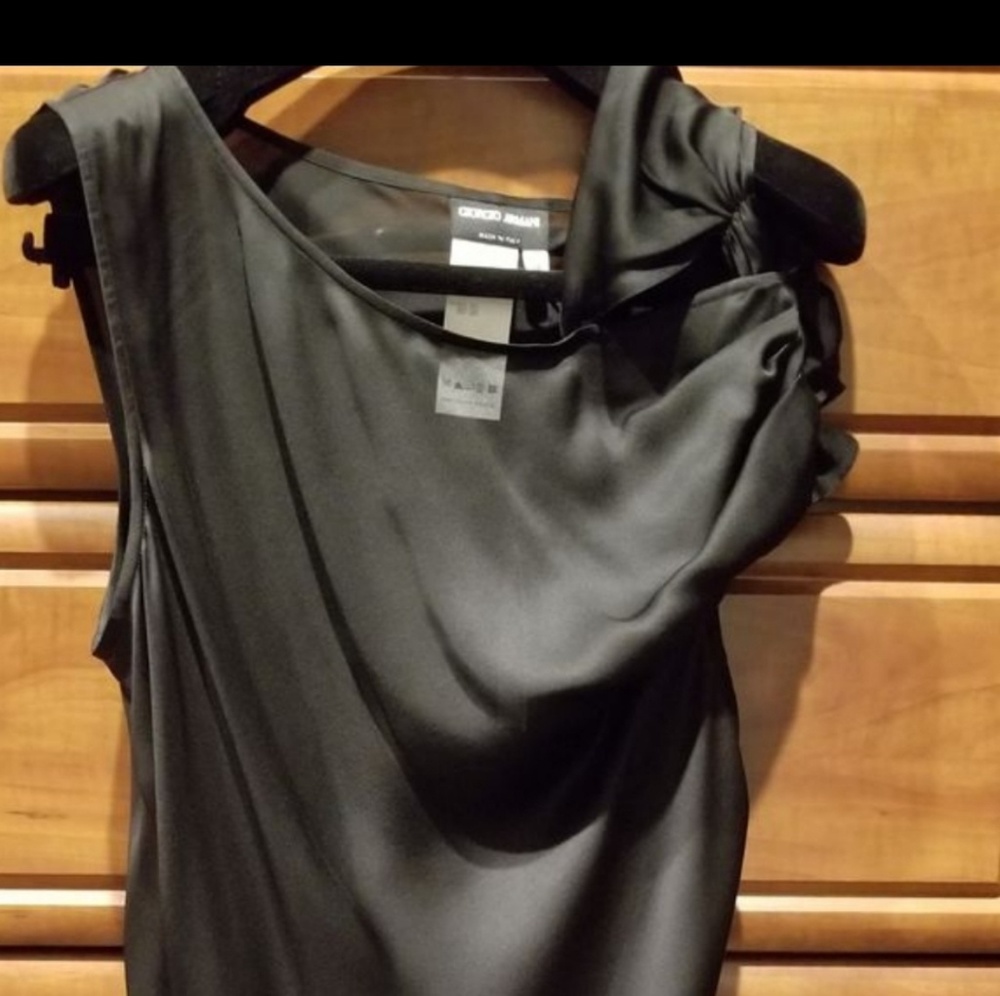 GIORGIO ARMANI sleeveless blouse.